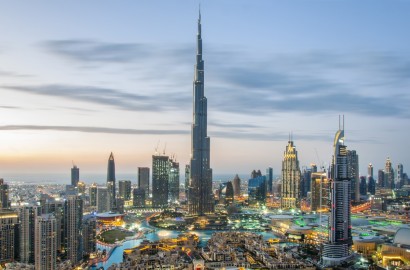 "Dubai Real Estate Slows: Off-Plan Sales Drop 41.5% in September"