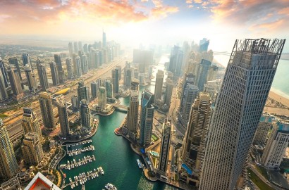 "Dubai Real Estate Sector Records $27.8 Billion in Summer 2023 Sales Surge"
